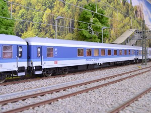 roco-6200208-2060-4.jpg