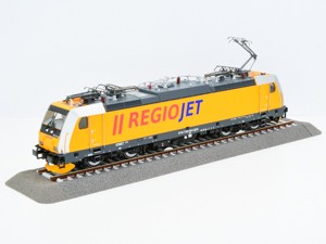 roco-7500102-dc-7510102-dcc-sound-7520102-ac-sound-1967-2.jpg
